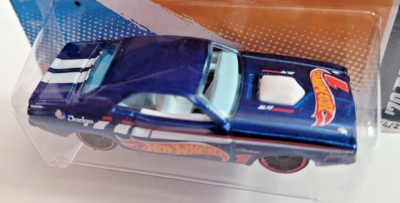 Hot Wheels 2012 HW Racing 4/10 '70 Dodge Hemi Challenger