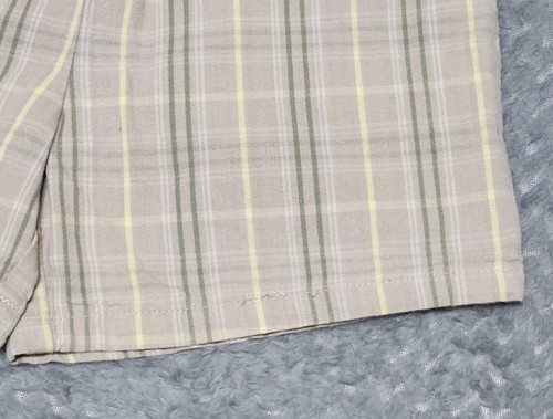 Boy's Shorts ~ Size 24 Mo.~ Beige ~ Plaid. - Picture 4 of 5