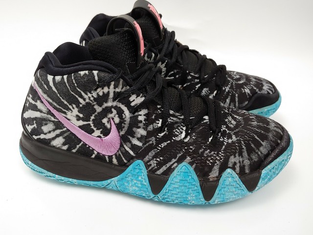 kids nike trainers size 4