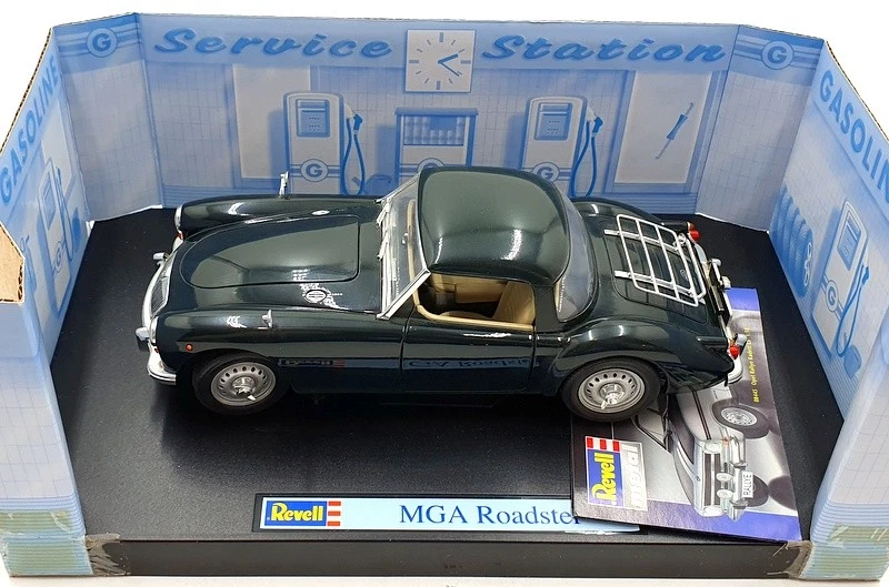 Revell 1/18 Scale Diecast 08443 - MG MGA Roadster Hardtop - Green - Image 4 of 4