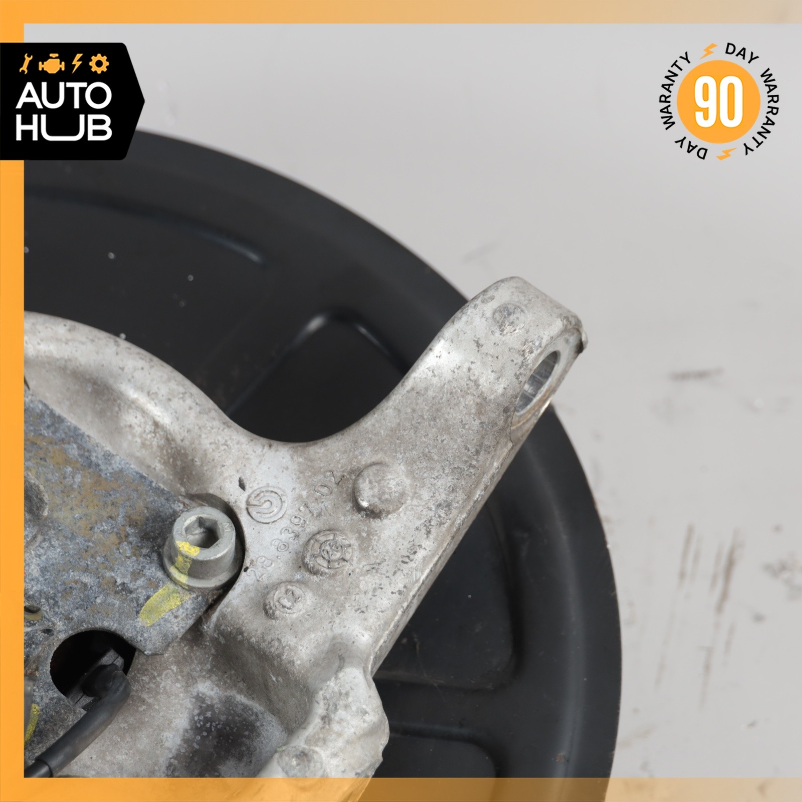 02-05 Maserati M138 4200 Coupe Front Right Side Spindle Knuckle Hub OEM 31k