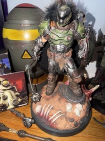 Video Game/Film Collectibles Lot: Joker, Deadpool, Predator, Doom