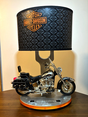 2004 Harley-Davidson Heritage Softail motorcycle table lamp WORKING