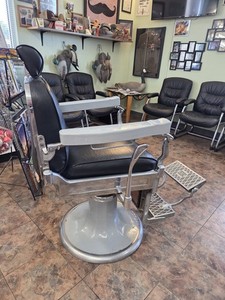 Koken Barber Chair 1963 MINT