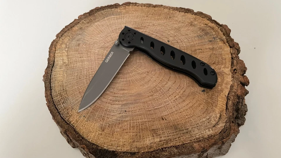 Gerber Knife 4660322A3 Linerlock Assisted Opener Plain Blade Folding Knife - Image 3 of 4