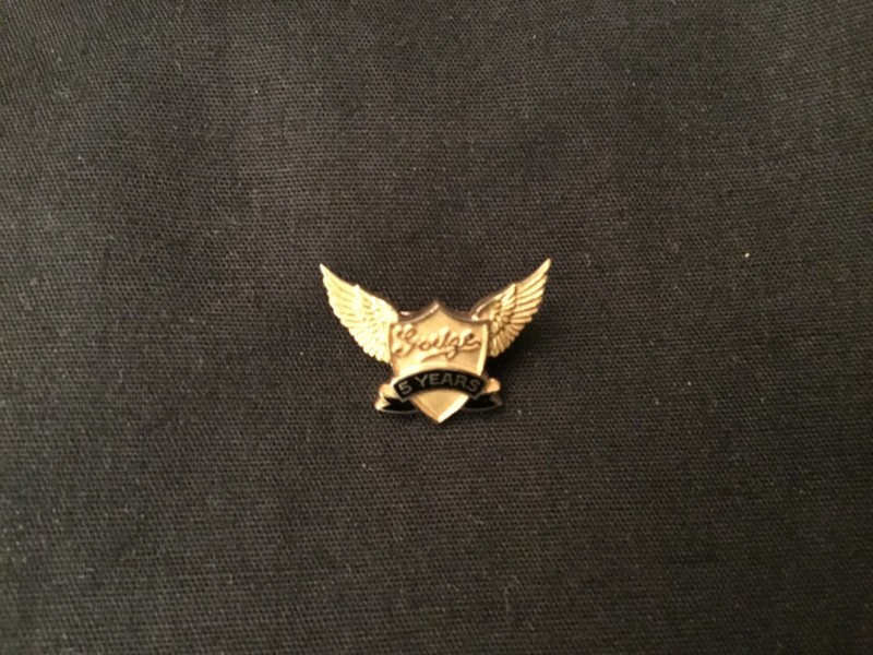 VINTAGE WINGED GOETZE 5 YEAR 10K PIN L.G.BALFOUR