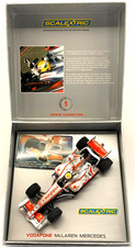 SCALEXTRIC C3025A PAMIĄTKOWY LEWIS HAMILTON 1. MISTRZOSTWA ŚWIATA NOWY