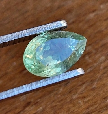 Facettierter Grossular Edelstein 2,9 ct. SI. Kenia. 