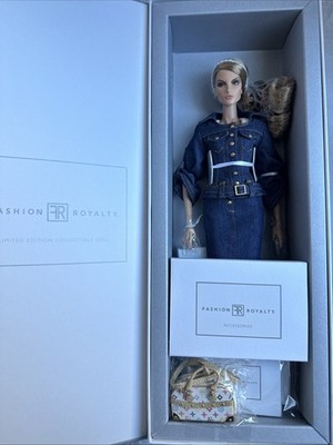 Integrity FASHION ROYALTY SHOPPING SUITE ELYSE JOLIE Modern Muse