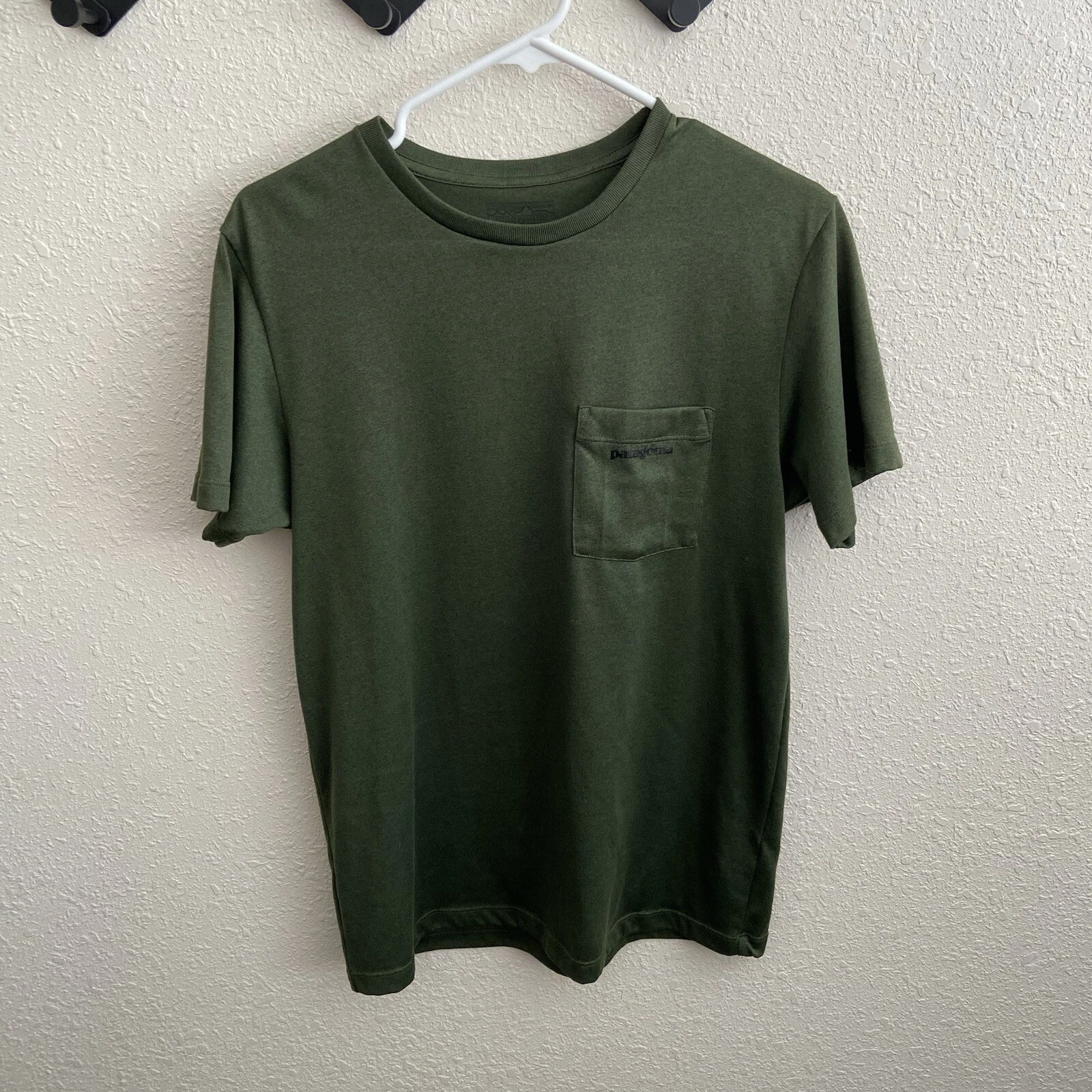 Patagonia Slim Fit Short Sleeve T Shirt Men's Medium Green Performance