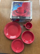 Fiesta Retired 4-Piece Place Setting SCARLET Fiestaware Set 4 In Box USA 831 326