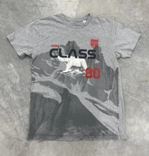 Akoo Brand Mfg Co Graphic SS Tee Gray Polar Bear Sz M Cotton Blend