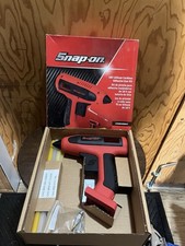 Snap-on 18V Lithium Cordless Adhesive Glue Gun Kit MPN CAG8850DBKIT