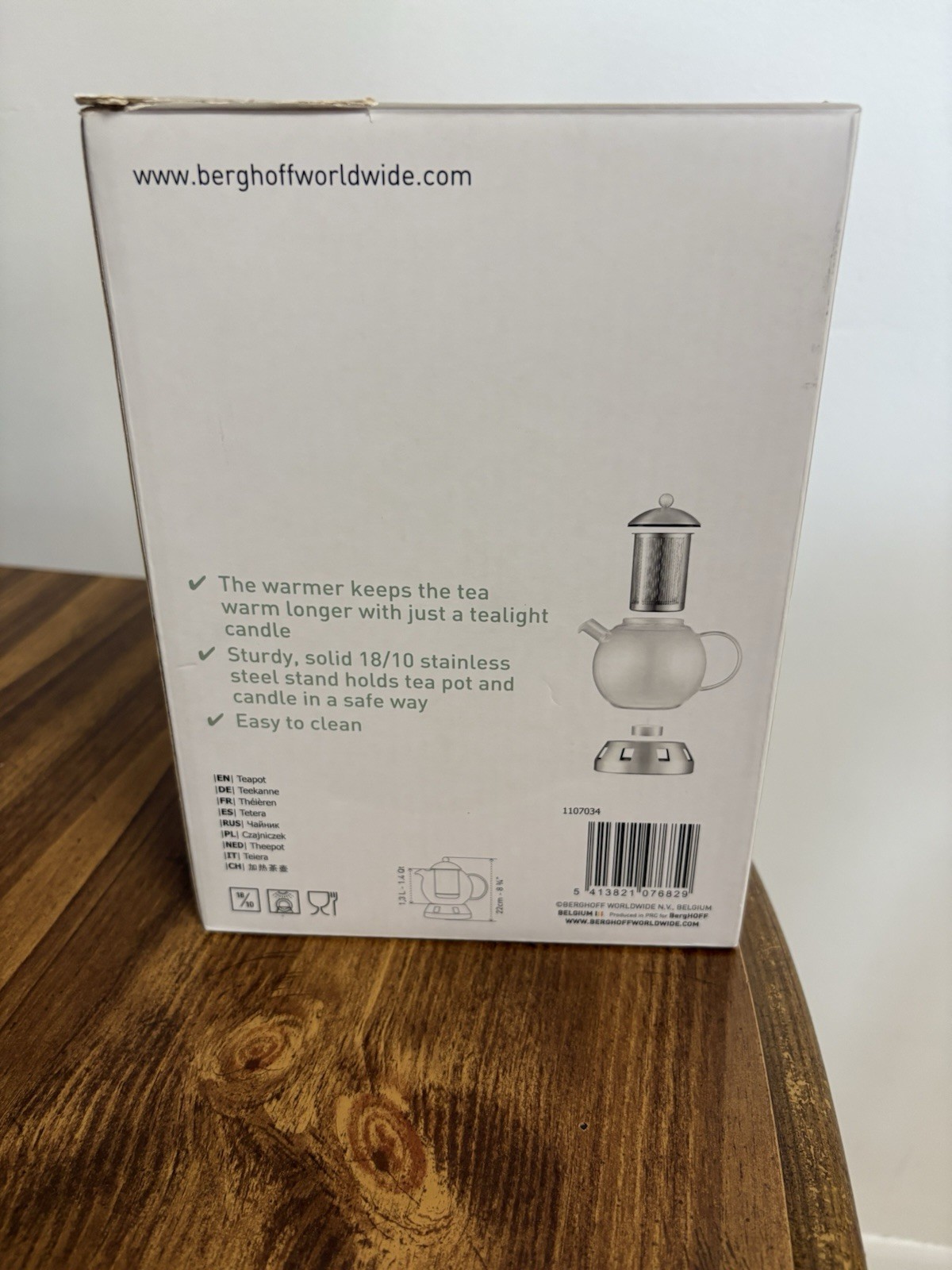 BergHOFF Essentials 1.3L Glass TeaPot With Stainless Steel Stand And Tealight