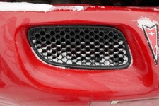 Passenger Grille Recessed In Bumper Fits 97-03 GRAND PRIX 1622145