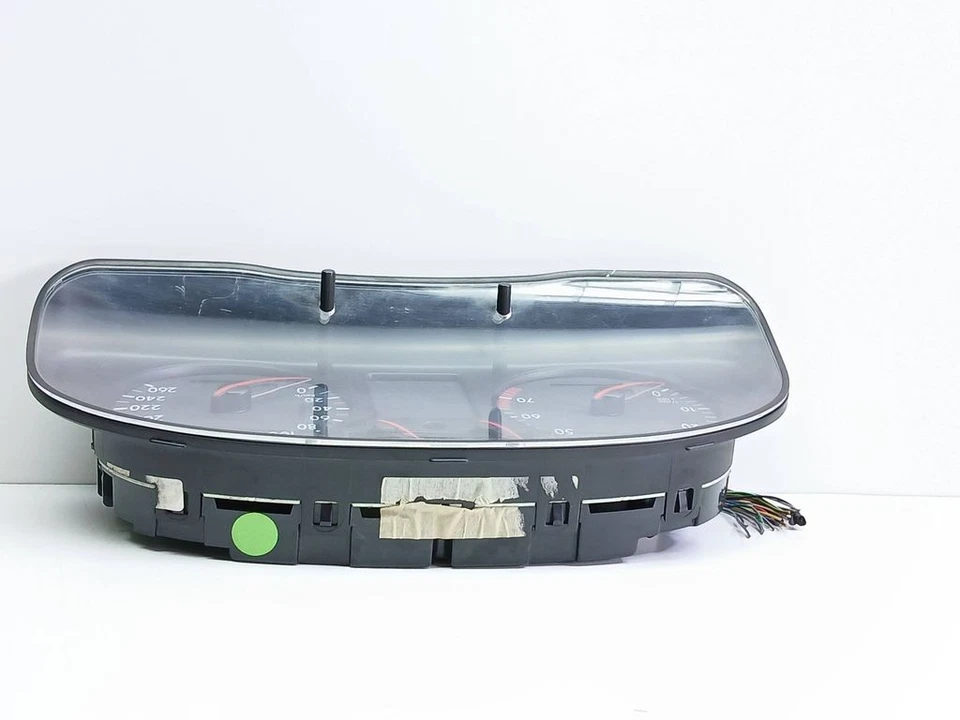 Volkswagen PASSAT B5 1997 gasolina velocímetro cabina 92kW UST123585 Foto 3 de 4