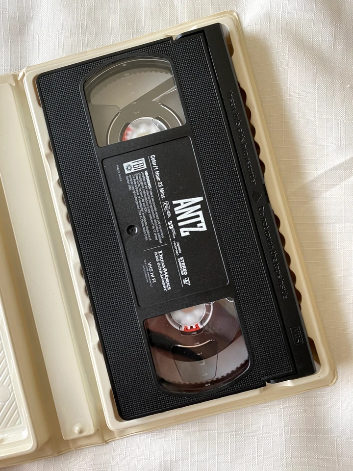 ANTZ - VHS MOVIE - PREOWNED -CLAMSHELL - Image 4 of 4
