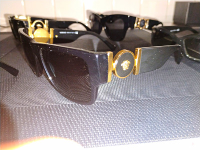Versace Men s Full Rim Sunglasses Black Plastic Frame Tinted Lenses Medusa
