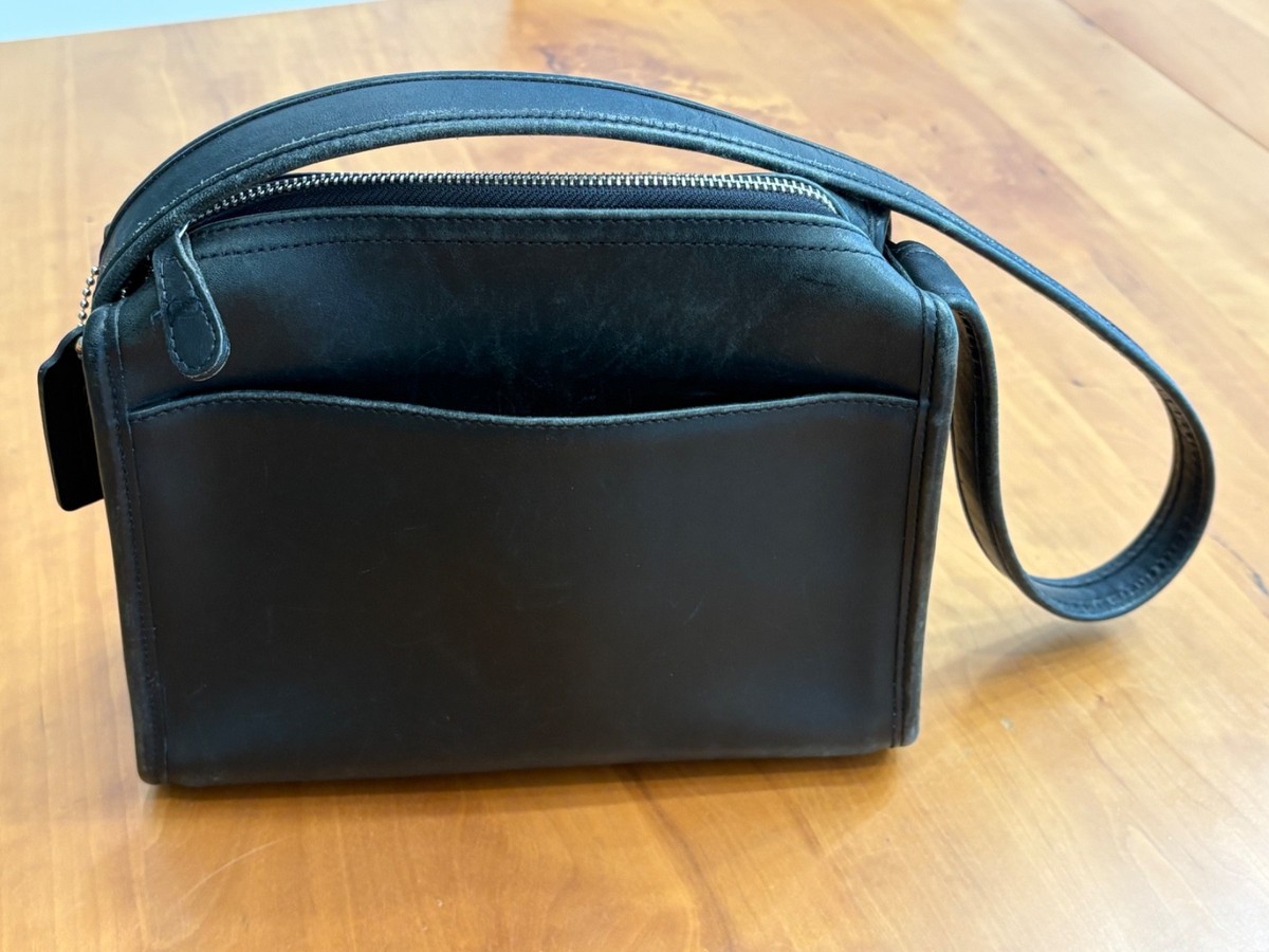 Vintage Coach 9053 Aero Small Pocket Zip Black Leather Shoulder Bag D.R.