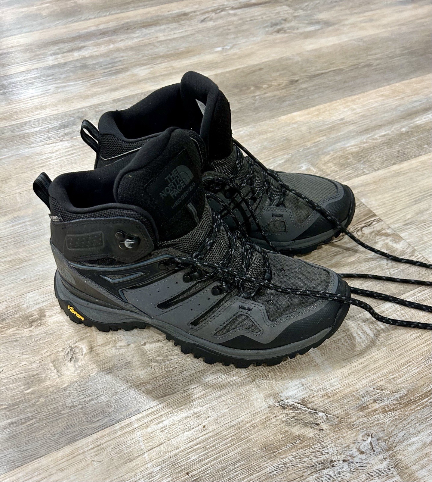 Northface Hiking Boots-Men’s Size 8-Excellent Condition