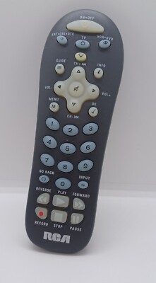 RCA Universal Remote Control  RCR312WR R20052 1030EW 3 Devices