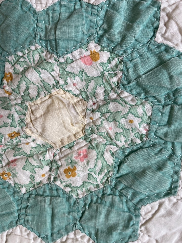 Vintage Quilt Grandma’s Flower Garden Hexagon Hand Sewn 70 x 72” Cutter