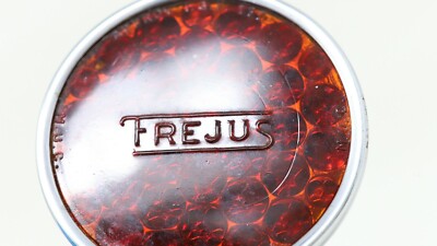 Réflecteur Feu Arrière Rouge FREJUS Ancien – Vélo Vintage Années 50/60, Acier, Neuf D’époque