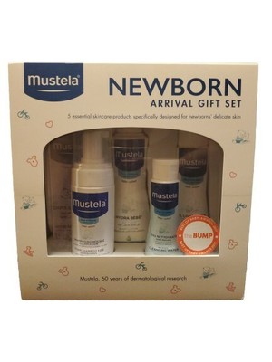mustela newborn arrival gift set