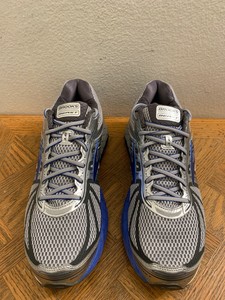 brooks beast 13 d