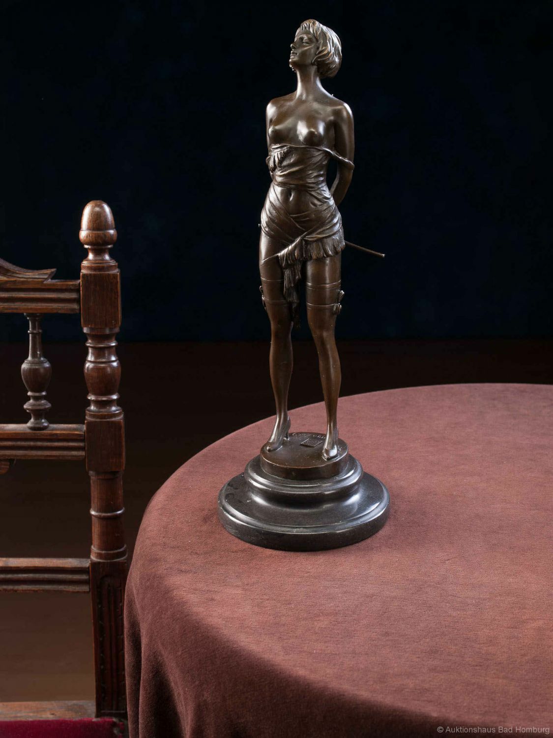 Statuette érotique Femme Dominatrice En Bronze Et Pierre - Style Bruno Zach