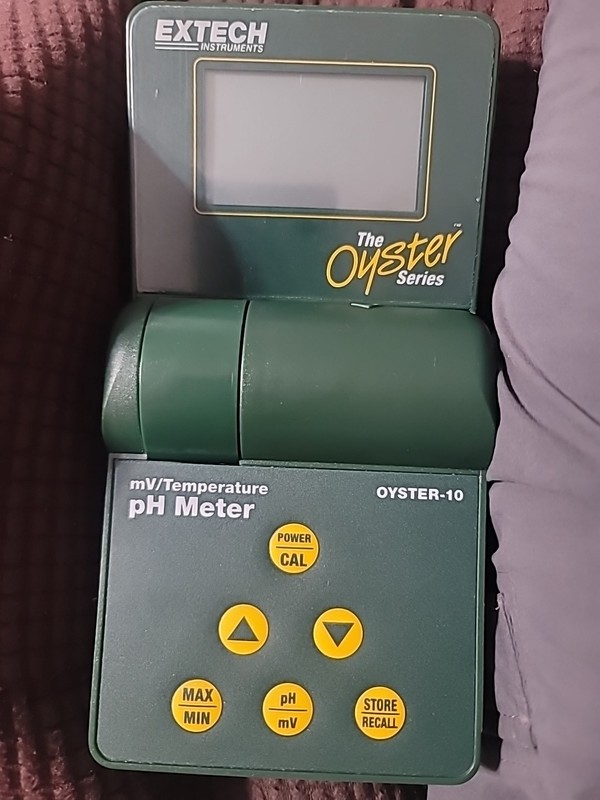 THE OYSTER 10 SERIES pH/mV EXTECH INSTRUMENTS TEMPERATURE METER