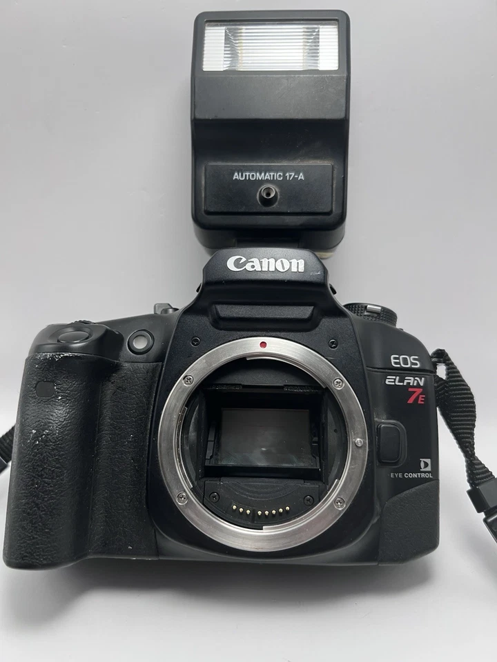 Canon EOS Elan 7e 35mm SLR Film Camera Body Only With Flash And Strap UNTESTED - Image 2 of 4