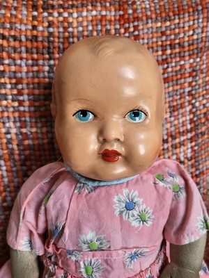 Wunderschöne Babypuppe aus Komposition und Stoff aus den 1930er Jahren - frühe Abstammung