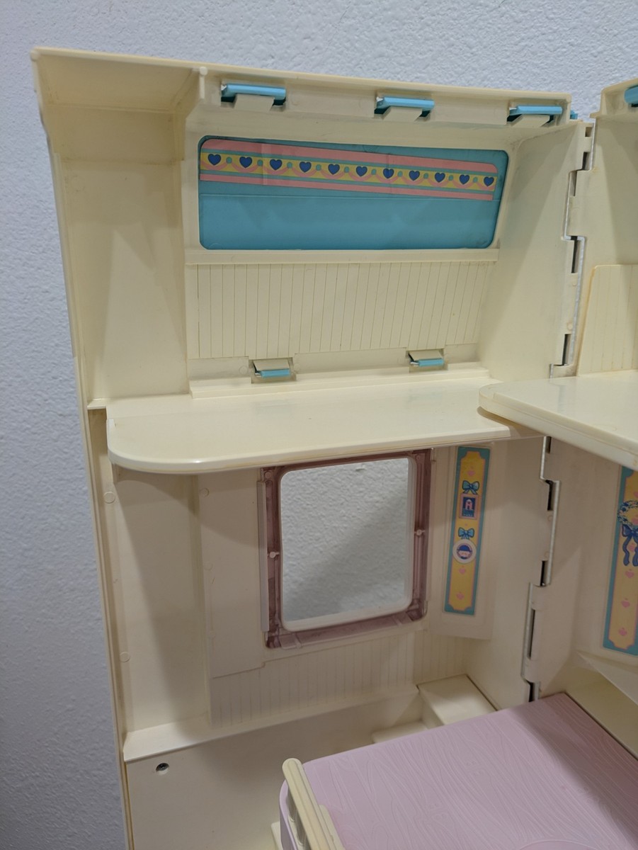 READ Vintage 1993 Fisher Price Loving Family Folding Dream