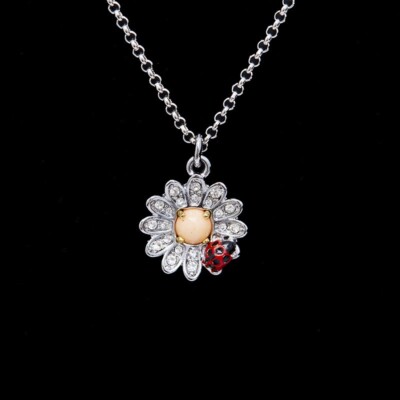 Juicy Couture Crystal Daisy Flower Ladybug Pendant Necklace/No Packing