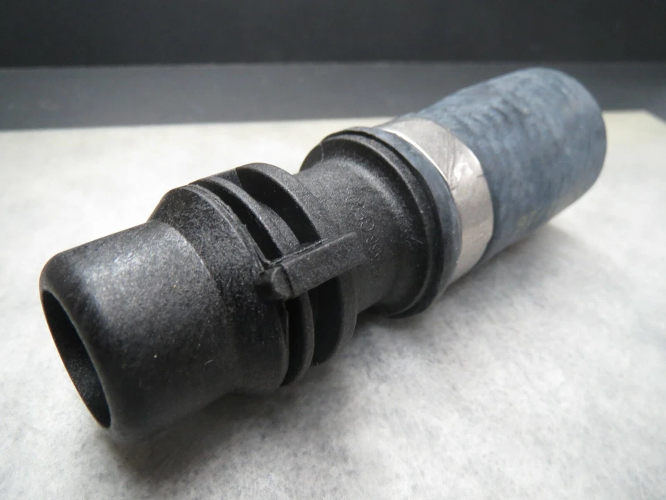 Coolant Hose & Connector for 2003-2005 Land Rover Range Rover - Ships Fast! - Image 3 of 4