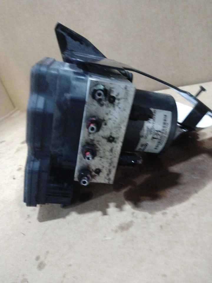 2011 KIA OPTIMA ABS Pump & Motor Assembly OEM 589202T550 113K Miles Foto 2 de 4