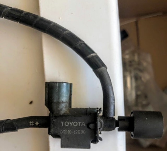 Genuine Toyota Vacuum Switch Valve Part No. 9091012080 eBay