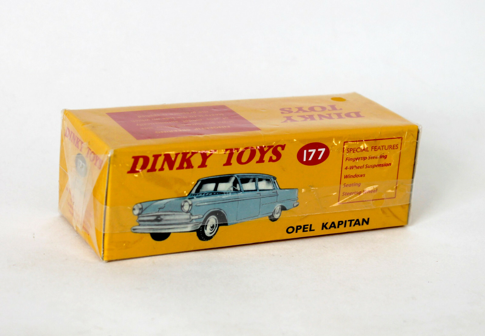 Dinky Toys 177 Opel Kapitäan miniature 1/43 en zamac