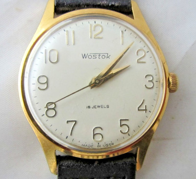 RUSSISCHE SOWJETISCHE UHR VOSTOK MECHANISCH HANDAUFZUG LÄUFT