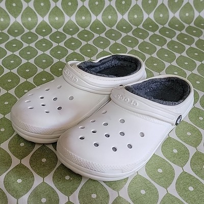 Paor Of Crocs weiß UK Größe J5 Fell gefüttert