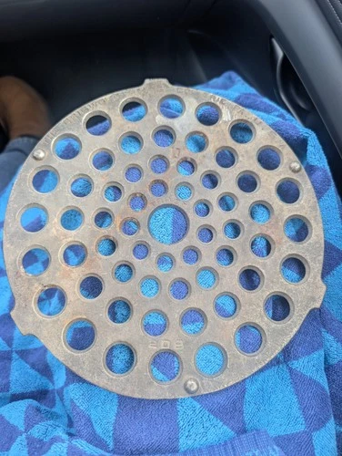 Vintage Griswold No 10 Cast Iron Trivet 208 Meat Rack ERIE PA Round 9"