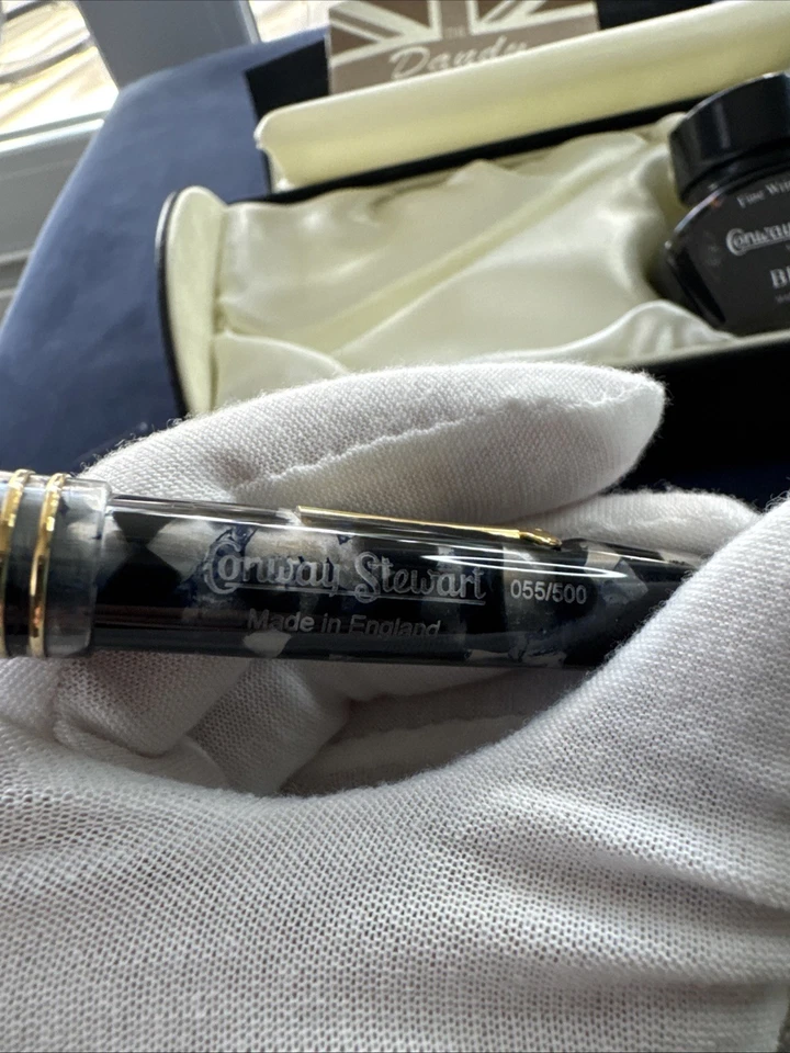PLUMA ESTILOGRÁFICA CONWAY STEWART DANDY 18 CT NUEVA EN CAJA EXCELENTE N/COMO NUEVA LIMITADA 55/500 Foto 4 de 4