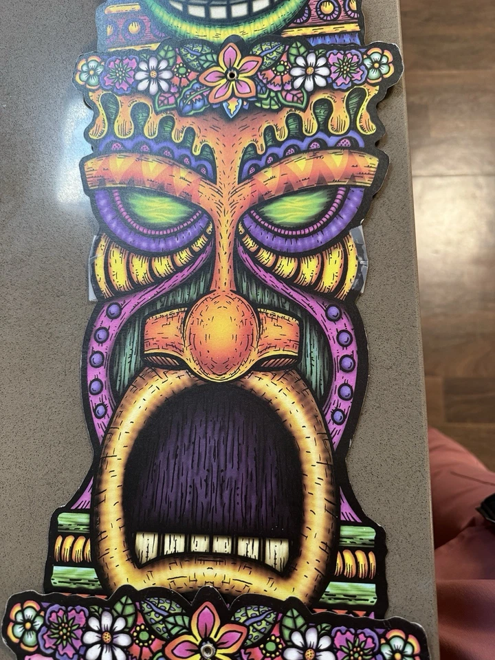 2003 Beistle Co. Jointed Tiki Totum Pole X 2 With 6 Unbranded Tiki Masks - Image 3 of 4