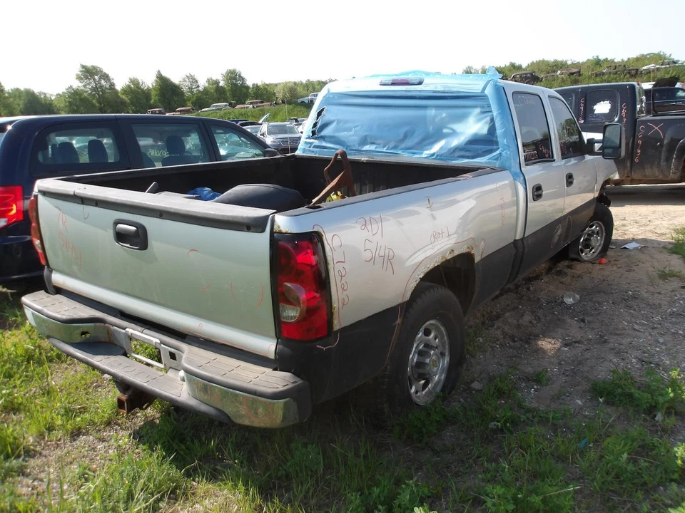 Used Rear Left Door Assembly Rear Side fits: 2004 Chevrolet Silverado 2500 picku Foto 4 de 4