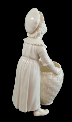 Antique porcelain Hadley Royal Worcester Kate Greenaway girl basket figurine 827 - Picture 5 of 14