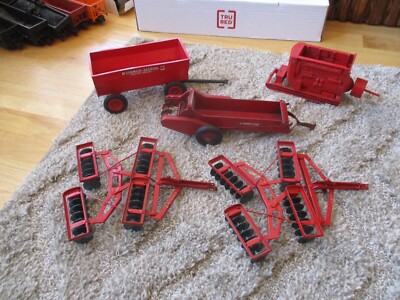 Eska/Product Miniature McCormick Deering IH Farm Toy Group