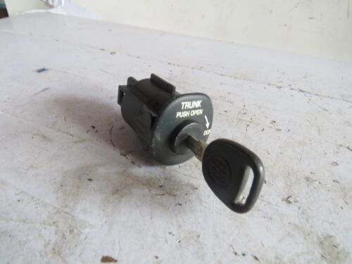 2000-05 03 BUICK LESABRE Power Trunk Open Release Button Key Lock Switch W/ Key - Picture 1 of 6