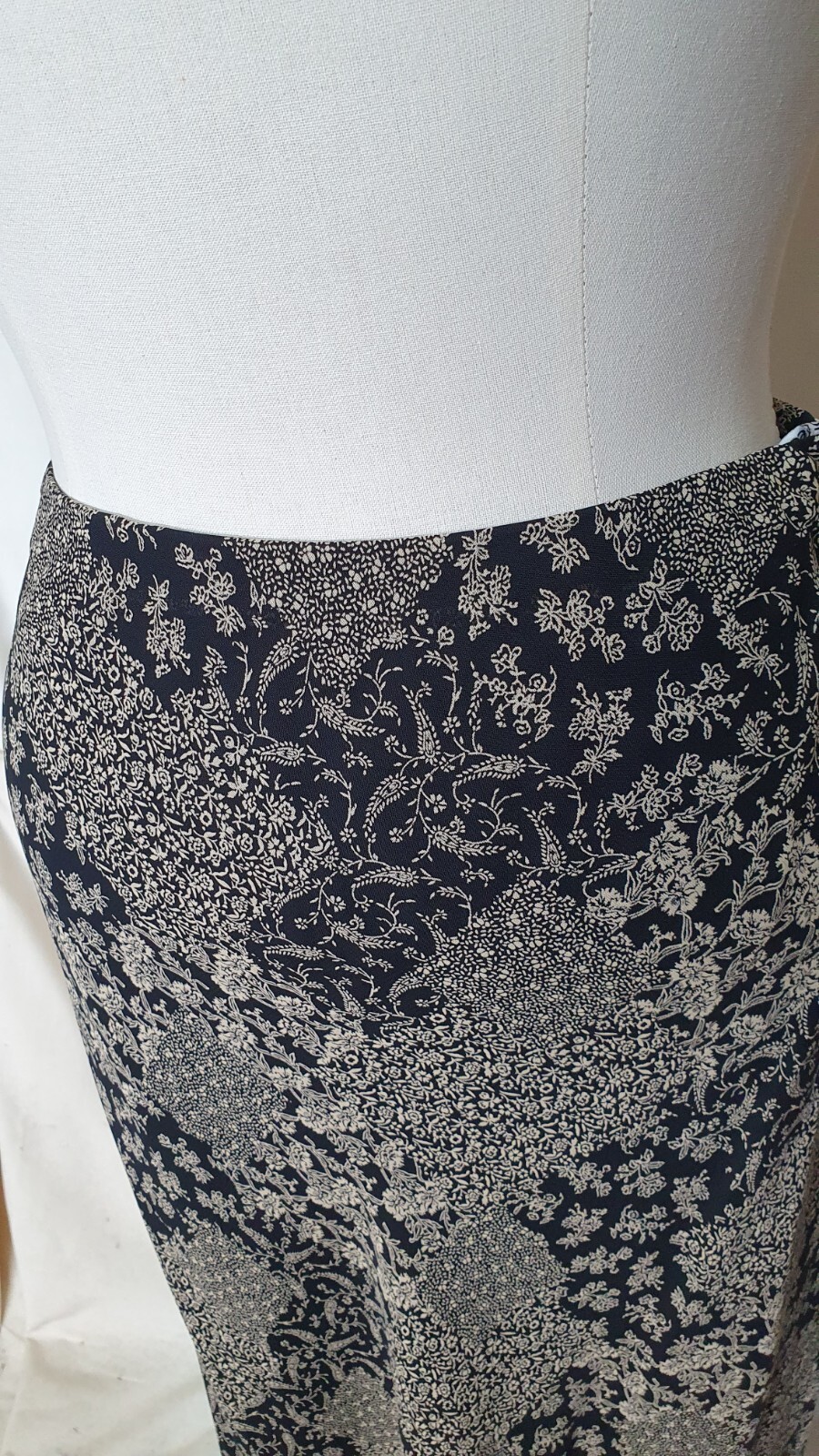 Picture 2 of 7