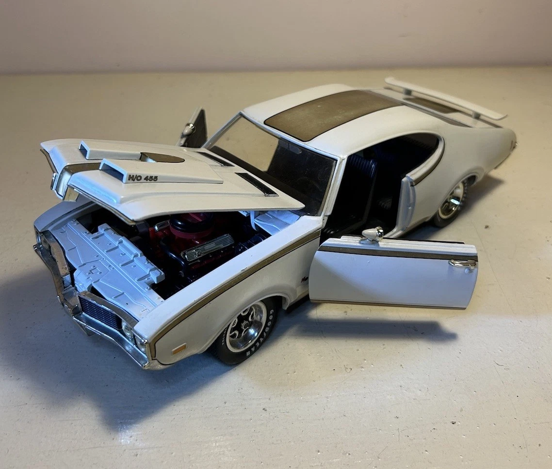 Ertl Oldsmobile 442 Oldsmobile Contemporary Manufacture Diecast
